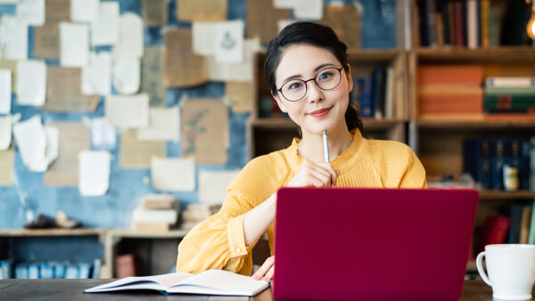 SNSではなく、あえてのホームページ